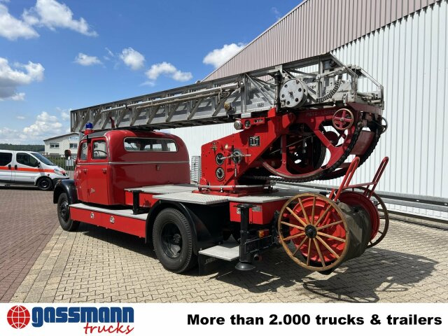 Hasičské vozidlo Mercedes-Benz LF 311 3250/3500 - Oldtimer Feuerwehrfahrzeug: obrázok 10