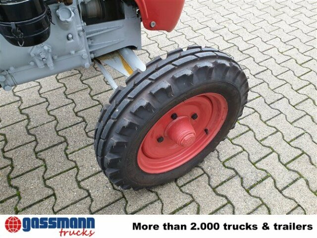 Traktor DL25 - Traktor: obrázok 4 Traktor DL25 - Traktor: obrázok 4
