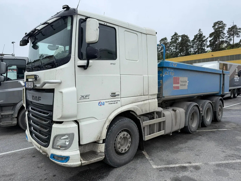 DAF XF 510 Ginaf 8x4*4 - Tipper - Euro 6 - Steering axle - Steel front suspension - Sklápač: obrázok 2 DAF XF 510 Ginaf 8x4*4 - Tipper - Euro 6 - Steering axle - Steel front suspension - Sklápač: obrázok 2