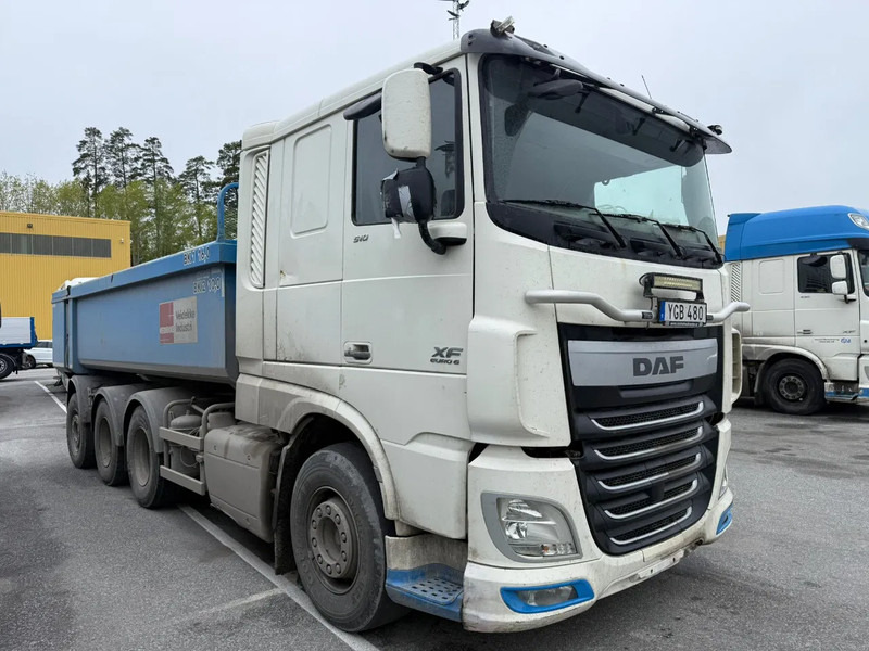 DAF XF 510 Ginaf 8x4*4 - Tipper - Euro 6 - Steering axle - Steel front suspension - Sklápač: obrázok 1 DAF XF 510 Ginaf 8x4*4 - Tipper - Euro 6 - Steering axle - Steel front suspension - Sklápač: obrázok 1