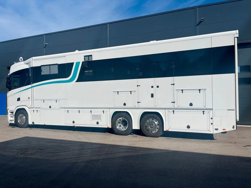 Scania S590 V8 6x2 Camper / Motorhome - New 2025 - Garage - Slide out - - Karavan: obrázok 5 Scania S590 V8 6x2 Camper / Motorhome - New 2025 - Garage - Slide out - - Karavan: obrázok 5