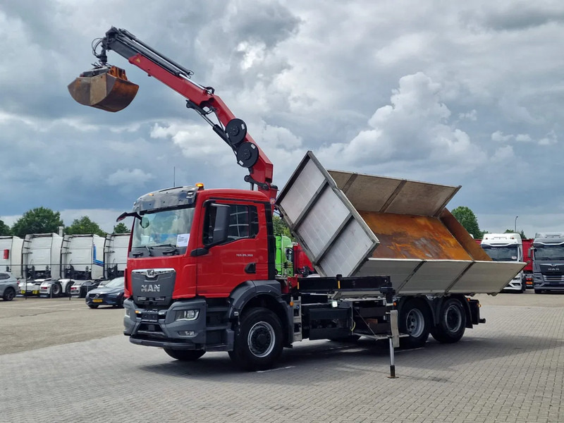 MAN TGS 26.360 6x4 Hydrodrive / Crane HMF1920K-RCS / 3 way tipper HMF / Low KM 110.700! - Auto s hydraulickou rukou: obrázok 3 MAN TGS 26.360 6x4 Hydrodrive / Crane HMF1920K-RCS / 3 way tipper HMF / Low KM 110.700! - Auto s hydraulickou rukou: obrázok 3