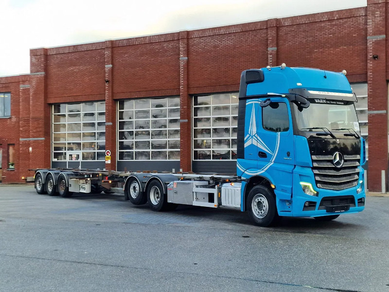 Mercedes-Benz Actros 2553 6x2 - BDF - Retarder - 4.90 WB - Full air + Fliegl trailer 2017 - Kontejnérový podvozek/ Výměnná nástavba: obrázok 1 Mercedes-Benz Actros 2553 6x2 - BDF - Retarder - 4.90 WB - Full air + Fliegl trailer 2017 - Kontejnérový podvozek/ Výměnná nástavba: obrázok 1