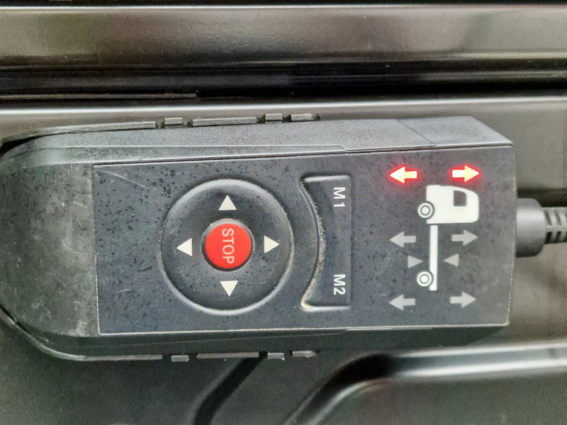 Leasing Mercedes-Benz Actros 2553 6x2 - Flabad hydraulic ramps/extension - Winch - Camera - Machine mover Mercedes-Benz Actros 2553 6x2 - Flabad hydraulic ramps/extension - Winch - Camera - Machine mover: obrázok 12