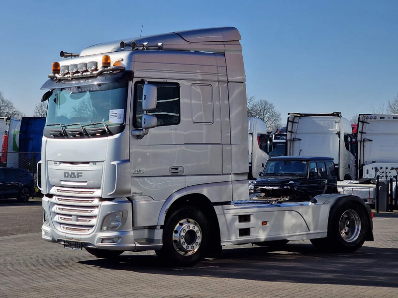 DAF XF 440 SpaceCab 4x2 - Full spoiler - Alloy wheels - Air horn - Light bar - Ťahač: obrázok 3 DAF XF 440 SpaceCab 4x2 - Full spoiler - Alloy wheels - Air horn - Light bar - Ťahač: obrázok 3