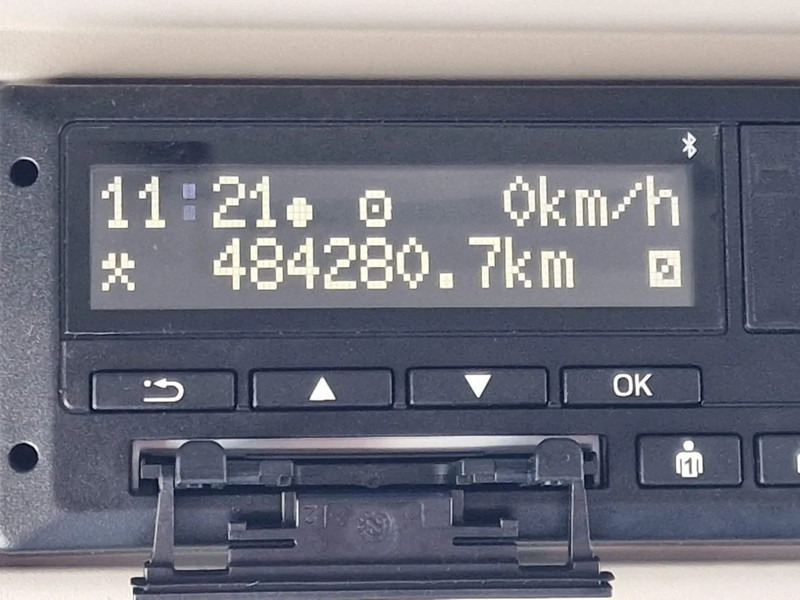 Ťahač Iveco S-WAY 570 6x2 - Retarder - Full air - 3.20 WB - Navi: obrázok 12