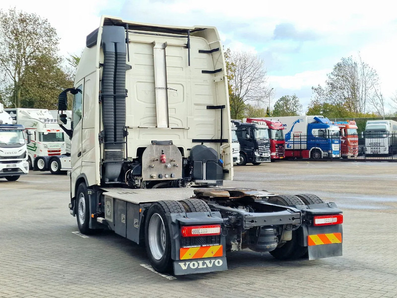 Volvo FH 13.460 Globetrotter XL - PTO/Hydraulic - I parkcool - Full air - TV - Fridge - Ťahač: obrázok 5 Volvo FH 13.460 Globetrotter XL - PTO/Hydraulic - I parkcool - Full air - TV - Fridge - Ťahač: obrázok 5