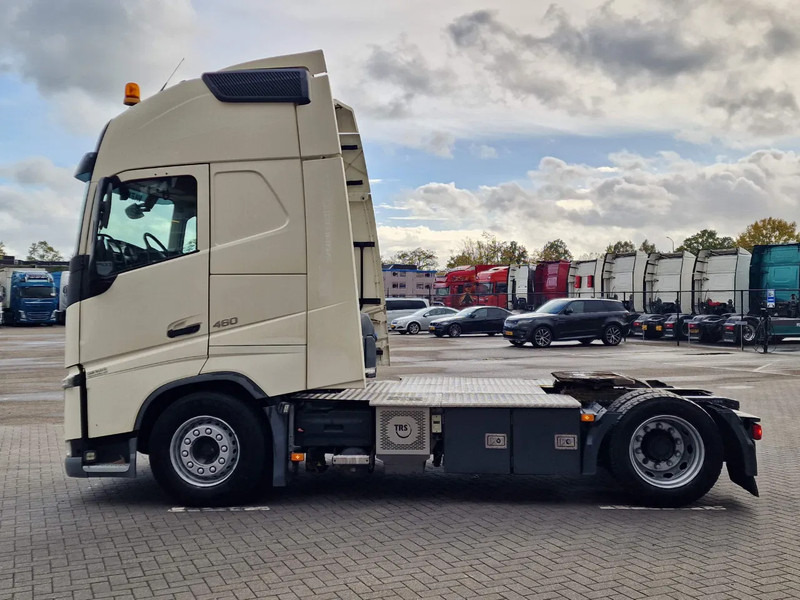 Volvo FH 13.460 Globetrotter XL - PTO/Hydraulic - I parkcool - Full air - TV - Fridge - Ťahač: obrázok 4 Volvo FH 13.460 Globetrotter XL - PTO/Hydraulic - I parkcool - Full air - TV - Fridge - Ťahač: obrázok 4