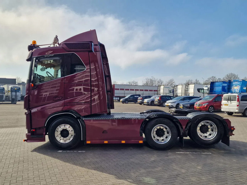 Volvo FH 13.540 Lowroof 6x2 - Show truck - Custom interior - Full air suspension - I parkcool - VEB+ - Ťahač: obrázok 4 Volvo FH 13.540 Lowroof 6x2 - Show truck - Custom interior - Full air suspension - I parkcool - VEB+ - Ťahač: obrázok 4