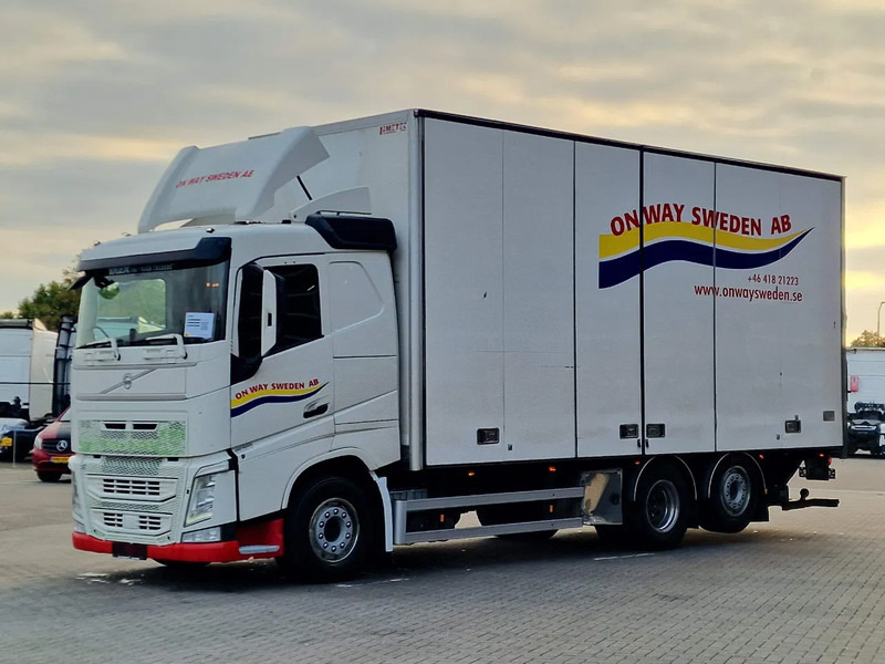 Volvo FH 13.460 lowroof 6x2 - Box with Sidedoors - 480 WB - Full air - Skříňový nákladní auto: obrázok 3 Volvo FH 13.460 lowroof 6x2 - Box with Sidedoors - 480 WB - Full air - Skříňový nákladní auto: obrázok 3