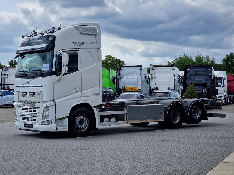 Volvo FH 13.500 Globetrotter XL 6x2 - BDF - Retarder - I parkcool - Full air - 4.90 WB - Kontejnérový podvozek/ Výměnná nástavba: obrázok 3 Volvo FH 13.500 Globetrotter XL 6x2 - BDF - Retarder - I parkcool - Full air - 4.90 WB - Kontejnérový podvozek/ Výměnná nástavba: obrázok 3