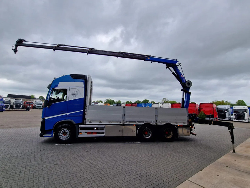 Volvo FH 13.540 Globetrotter 6x4 - HMF 1920K with remote year 2019 - Full air - Leather - Auto s hydraulickou rukou: obrázok 4 Volvo FH 13.540 Globetrotter 6x4 - HMF 1920K with remote year 2019 - Full air - Leather - Auto s hydraulickou rukou: obrázok 4