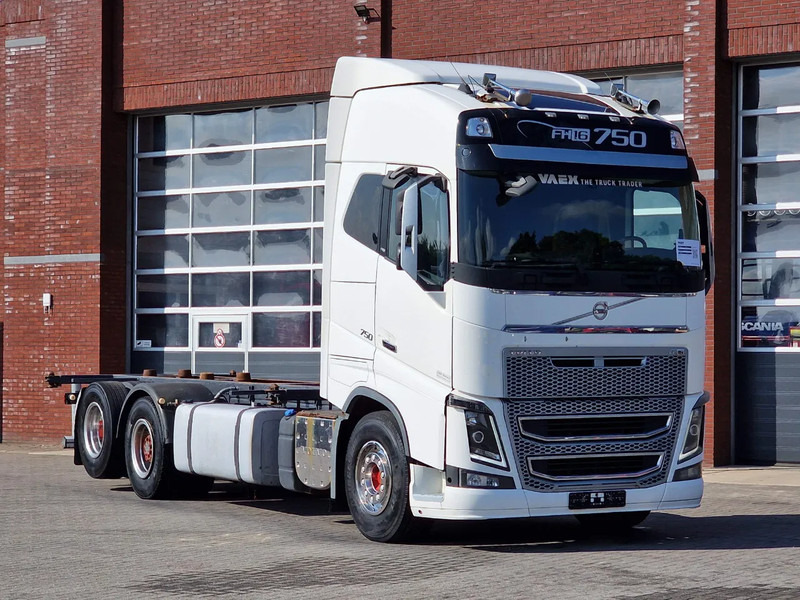 Volvo FH 16.750 Globetrotter 6x2 BDF - Retarder - HUB reduction - Euro 5 - 4.90 WB - Kontejnérový podvozek/ Výměnná nástavba: obrázok 1 Volvo FH 16.750 Globetrotter 6x2 BDF - Retarder - HUB reduction - Euro 5 - 4.90 WB - Kontejnérový podvozek/ Výměnná nástavba: obrázok 1
