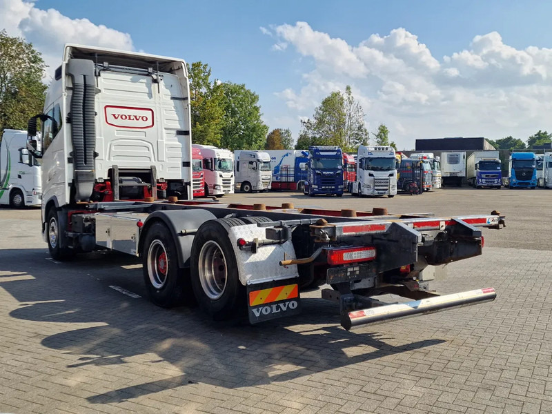 Volvo FH 16.750 Globetrotter 6x2 BDF - Retarder - HUB reduction - Euro 5 - 4.90 WB - Kontejnérový podvozek/ Výměnná nástavba: obrázok 5 Volvo FH 16.750 Globetrotter 6x2 BDF - Retarder - HUB reduction - Euro 5 - 4.90 WB - Kontejnérový podvozek/ Výměnná nástavba: obrázok 5