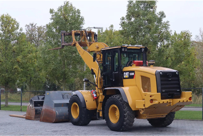 Caterpillar 938 M | 2X BUCKET | JIB | FORKS | BSS | GOOD CONDITION - Kolesový nakladač: obrázok 3 Caterpillar 938 M | 2X BUCKET | JIB | FORKS | BSS | GOOD CONDITION - Kolesový nakladač: obrázok 3