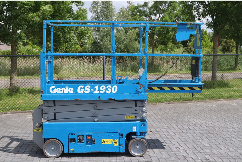 Genie GS-1930 | 7.8 METER | 227 KG - Samohybná plošiny: obrázok 4 Genie GS-1930 | 7.8 METER | 227 KG - Samohybná plošiny: obrázok 4