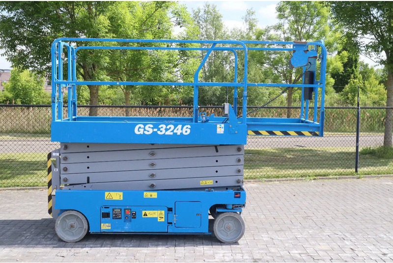 Genie GS-3246 | 12 METER | 318 KG - Samohybná plošiny: obrázok 4 Genie GS-3246 | 12 METER | 318 KG - Samohybná plošiny: obrázok 4
