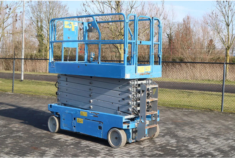 Genie GS-4047 | 14 METER | 350 KG - Samohybná plošiny: obrázok 2 Genie GS-4047 | 14 METER | 350 KG - Samohybná plošiny: obrázok 2