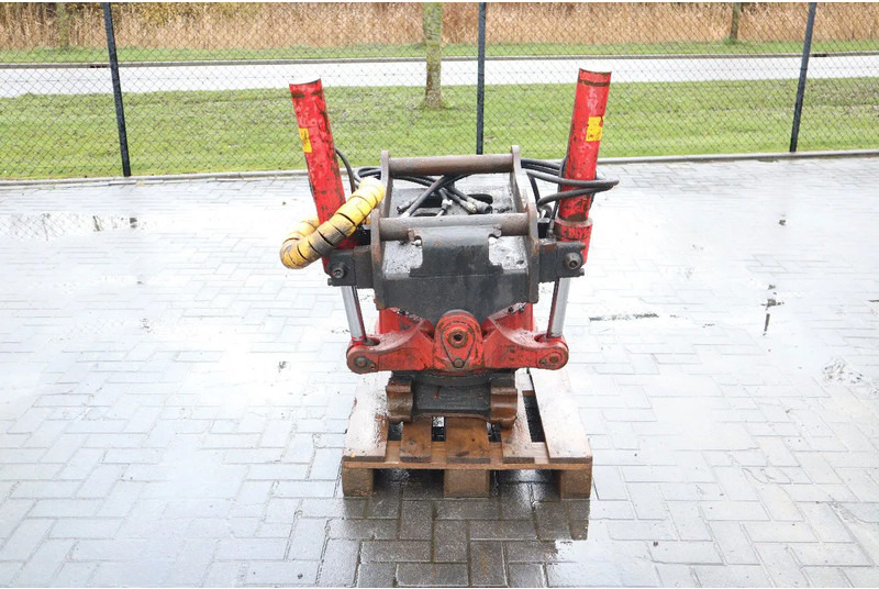 INDEXATOR ROTOTILT RT80 | TILTROTATOR | S70 - Tiltrotátor pre Stavebné stroje: obrázok 2 INDEXATOR ROTOTILT RT80 | TILTROTATOR | S70 - Tiltrotátor pre Stavebné stroje: obrázok 2