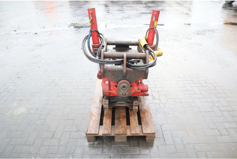 INDEXATOR ROTOTILT RT80 | TILTROTATOR | S70 - Tiltrotátor pre Stavebné stroje: obrázok 5 INDEXATOR ROTOTILT RT80 | TILTROTATOR | S70 - Tiltrotátor pre Stavebné stroje: obrázok 5