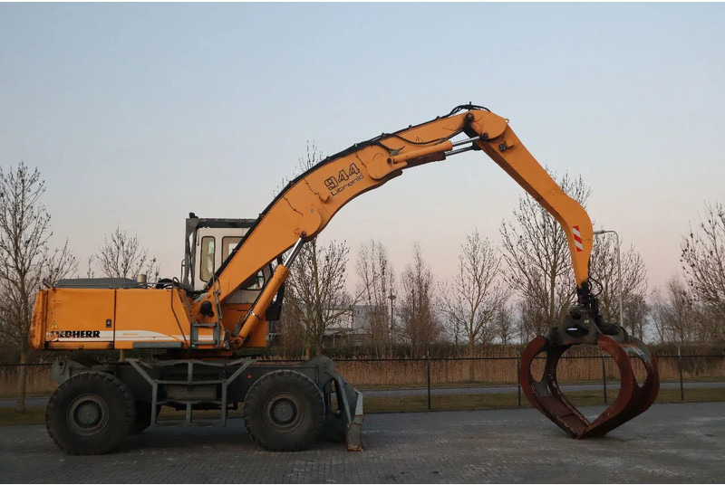 Liebherr A944 B HD | LOG GRAPPLE | HOLZGREIFER | TIMBER - Lesnícky harvestor: obrázok 4 Liebherr A944 B HD | LOG GRAPPLE | HOLZGREIFER | TIMBER - Lesnícky harvestor: obrázok 4