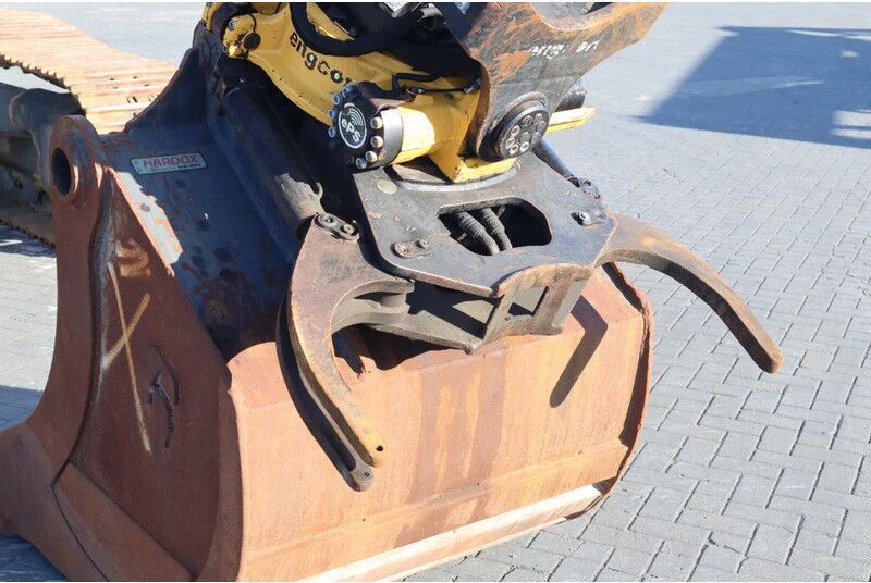 Liebherr R924 LC | ROTOTILT + GRIPPER | 2X BUCKET - Pásové rýpadlo: obrázok 4 Liebherr R924 LC | ROTOTILT + GRIPPER | 2X BUCKET - Pásové rýpadlo: obrázok 4