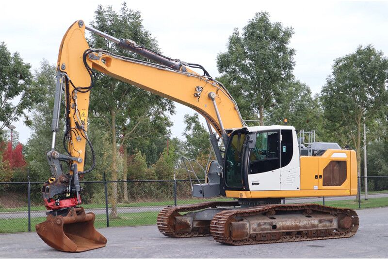 Liebherr R924 WLC | ROTOTILT R8 | BUCKET | - Pásové rýpadlo: obrázok 2 Liebherr R924 WLC | ROTOTILT R8 | BUCKET | - Pásové rýpadlo: obrázok 2