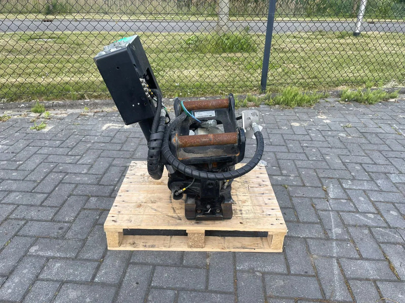 STEELWRIST X06 S40 | TILT ROTATOR | VLS | FPL | RF | NEW / UNUSED - Tiltrotátor pre Stavebné stroje: obrázok 2 STEELWRIST X06 S40 | TILT ROTATOR | VLS | FPL | RF | NEW / UNUSED - Tiltrotátor pre Stavebné stroje: obrázok 2