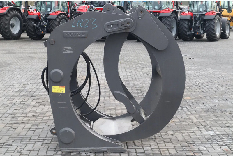 Volvo 80834 | 1.8 M2 | L60/L70/L90 | LOG GRAPPLE | HOLZGREIFER | WOOD CLAMP - Vyvážací príves: obrázok 4 Volvo 80834 | 1.8 M2 | L60/L70/L90 | LOG GRAPPLE | HOLZGREIFER | WOOD CLAMP - Vyvážací príves: obrázok 4