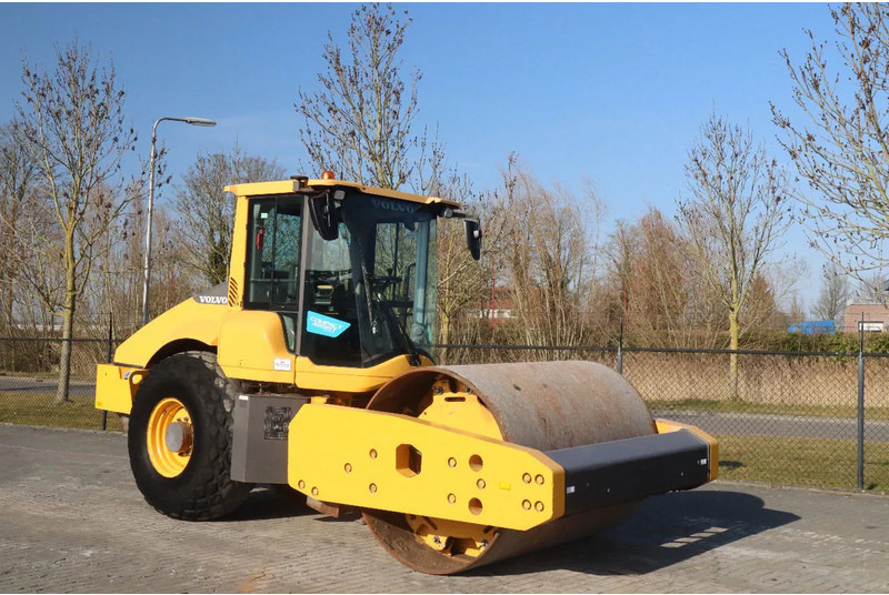 Volvo SD160 B | VOLVO PILOT | AIRCO | LOW HOURS - Cestný valec: obrázok 5 Volvo SD160 B | VOLVO PILOT | AIRCO | LOW HOURS - Cestný valec: obrázok 5