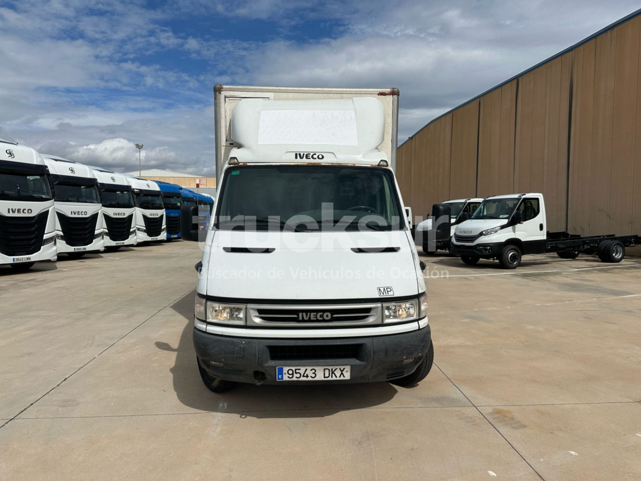 IVECO 35C14 - Dodávka skriňová nadstavba: obrázok 3 IVECO 35C14 - Dodávka skriňová nadstavba: obrázok 3