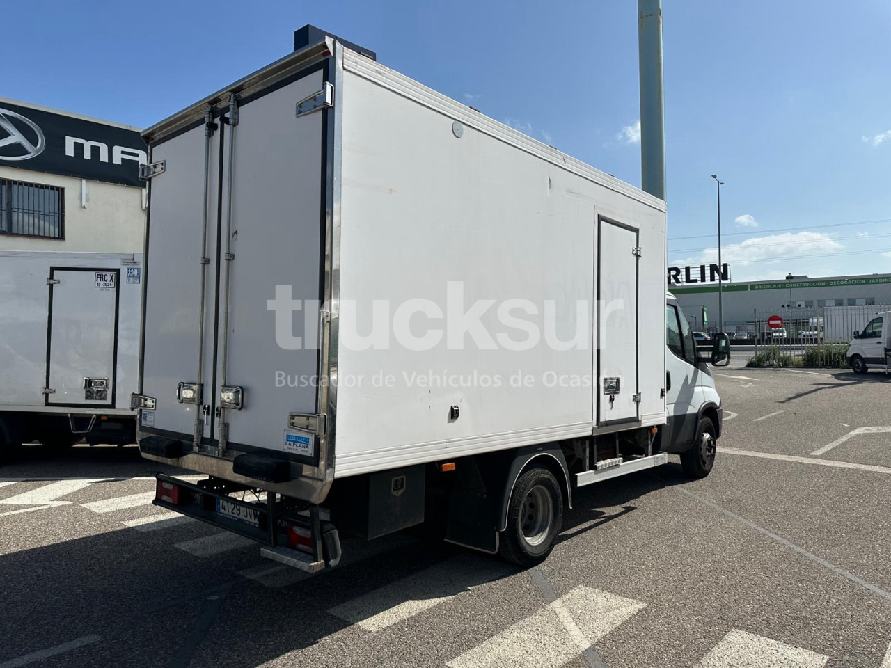 IVECO 70C15 THK - Skříňový nákladní auto: obrázok 3 IVECO 70C15 THK - Skříňový nákladní auto: obrázok 3