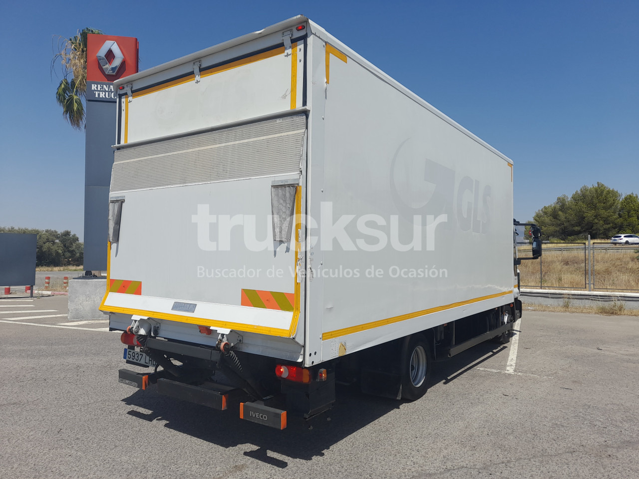 IVECO EUROCARGO 210.75 P/E - Skříňový nákladní auto: obrázok 4 IVECO EUROCARGO 210.75 P/E - Skříňový nákladní auto: obrázok 4