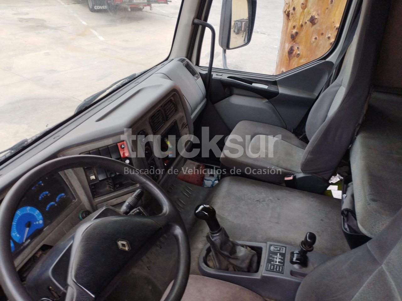 Plachtové nákladné vozidlo RENAULT 270 16C: obrázok 9 Plachtové nákladné vozidlo RENAULT 270 16C: obrázok 9