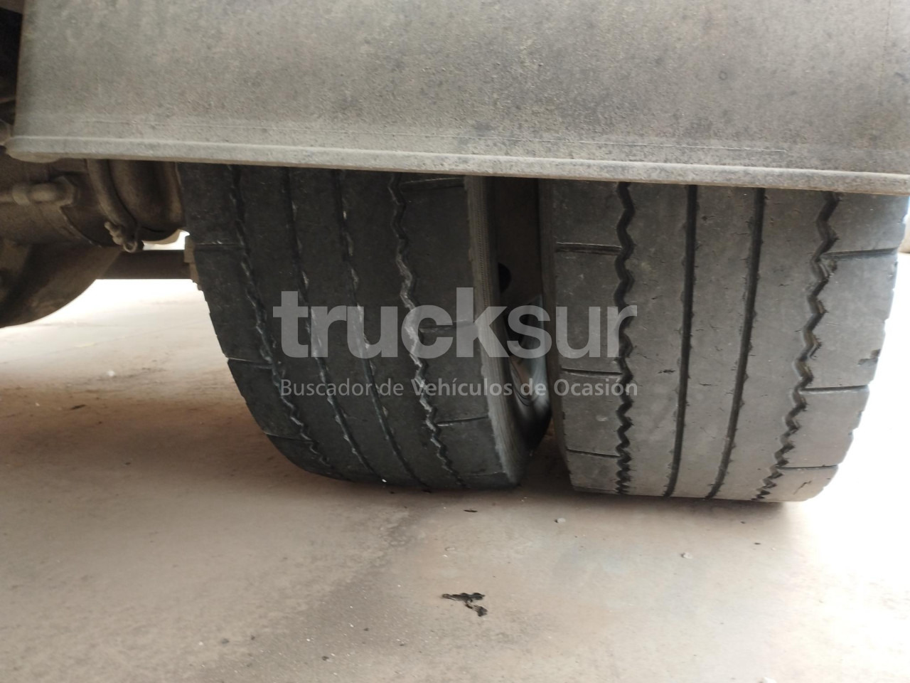 Plachtové nákladné vozidlo RENAULT 270 16C: obrázok 12 Plachtové nákladné vozidlo RENAULT 270 16C: obrázok 12