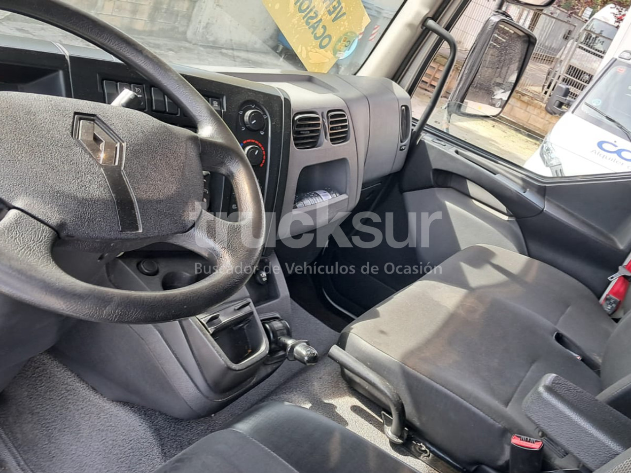 RENAULT D 12.210 SEMITAULINER - Plachtové nákladné vozidlo: obrázok 5 RENAULT D 12.210 SEMITAULINER - Plachtové nákladné vozidlo: obrázok 5
