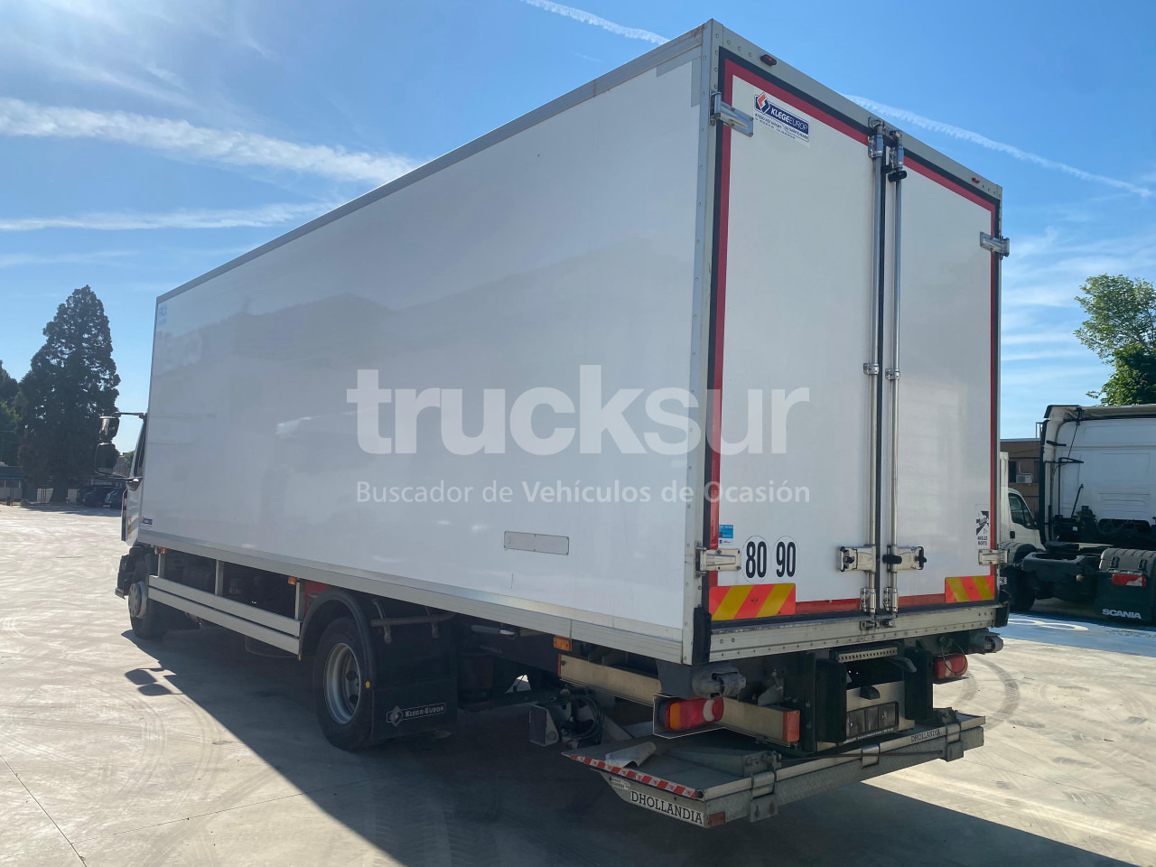 RENAULT D240.13 - Chladirenské nákladné vozidlo: obrázok 4 RENAULT D240.13 - Chladirenské nákladné vozidlo: obrázok 4