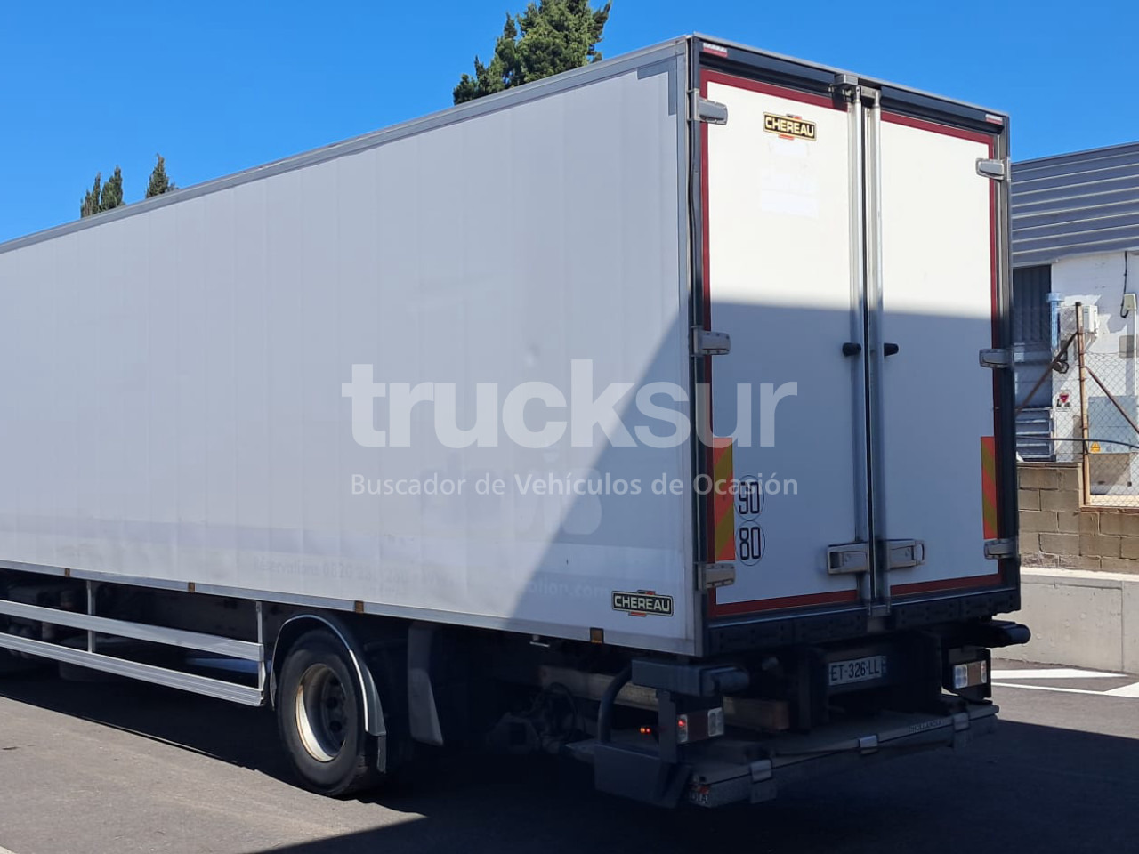 RENAULT D320.18 - Chladirenské nákladné vozidlo: obrázok 4 RENAULT D320.18 - Chladirenské nákladné vozidlo: obrázok 4