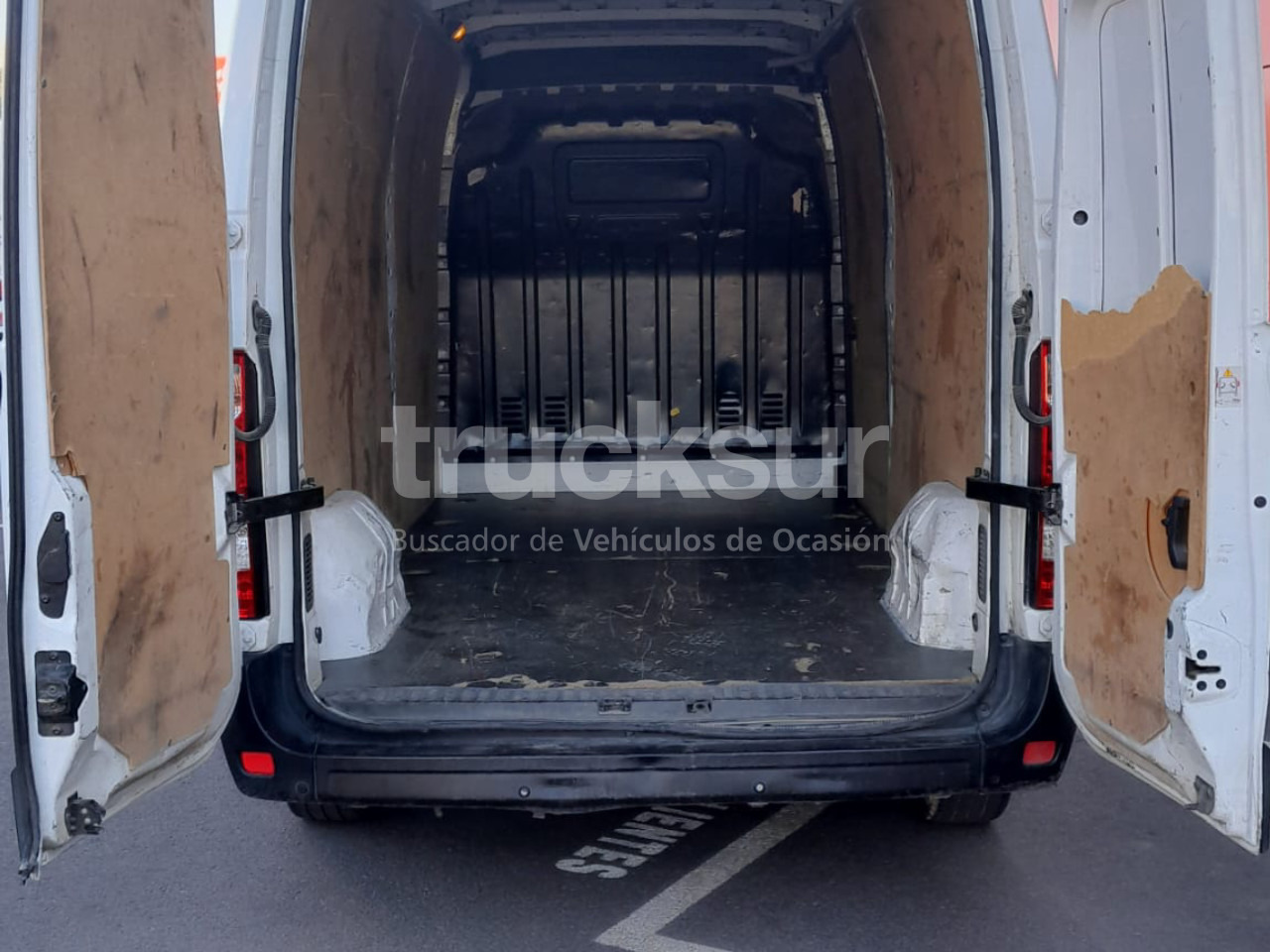 RENAULT MASTER 130.35 L3H2 E6 - Dodávka skriňová nadstavba: obrázok 5 RENAULT MASTER 130.35 L3H2 E6 - Dodávka skriňová nadstavba: obrázok 5