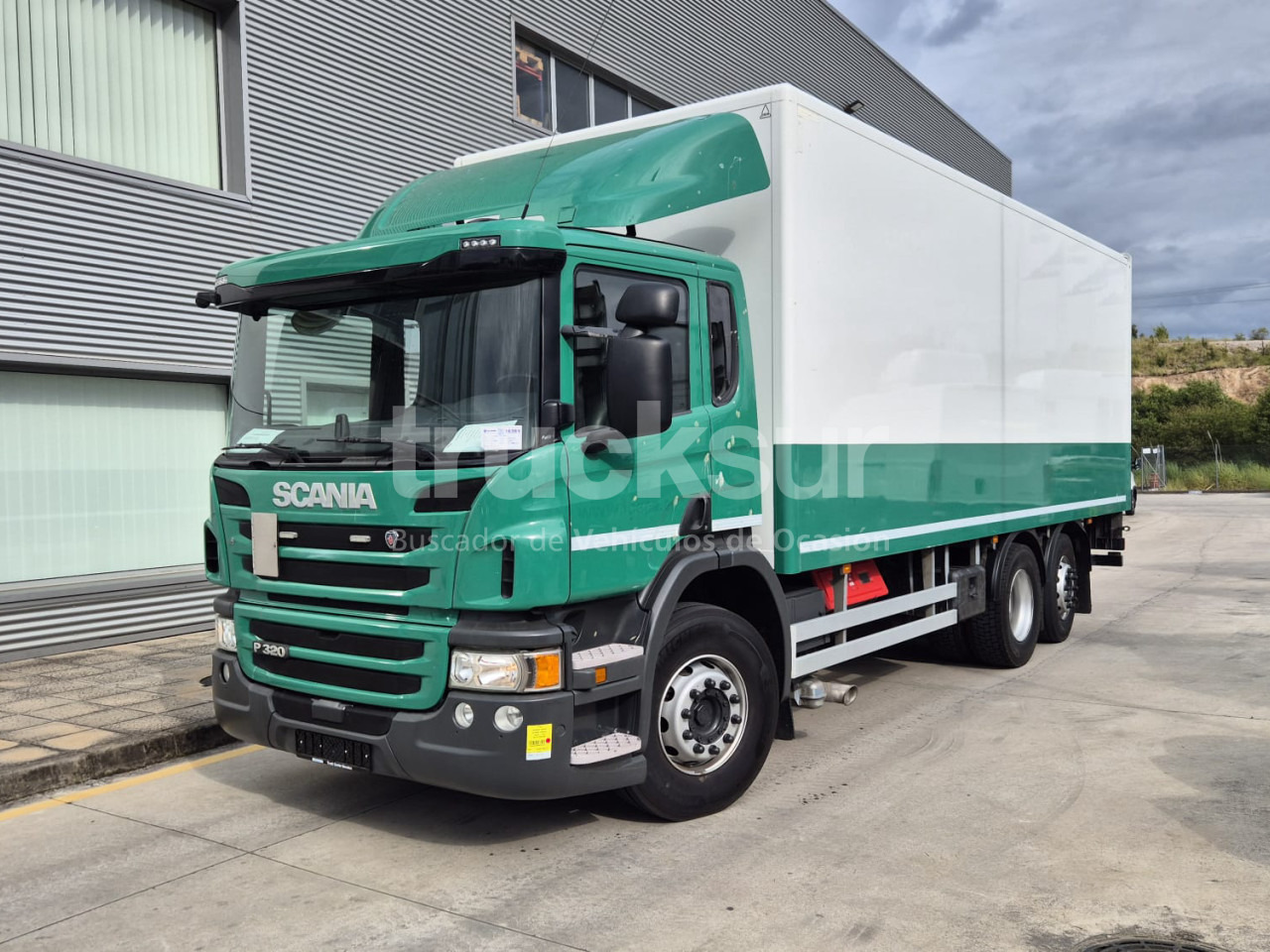 SCANIA P320.26 ejes 6x2*4 - Skříňový nákladní auto: obrázok 1 SCANIA P320.26 ejes 6x2*4 - Skříňový nákladní auto: obrázok 1