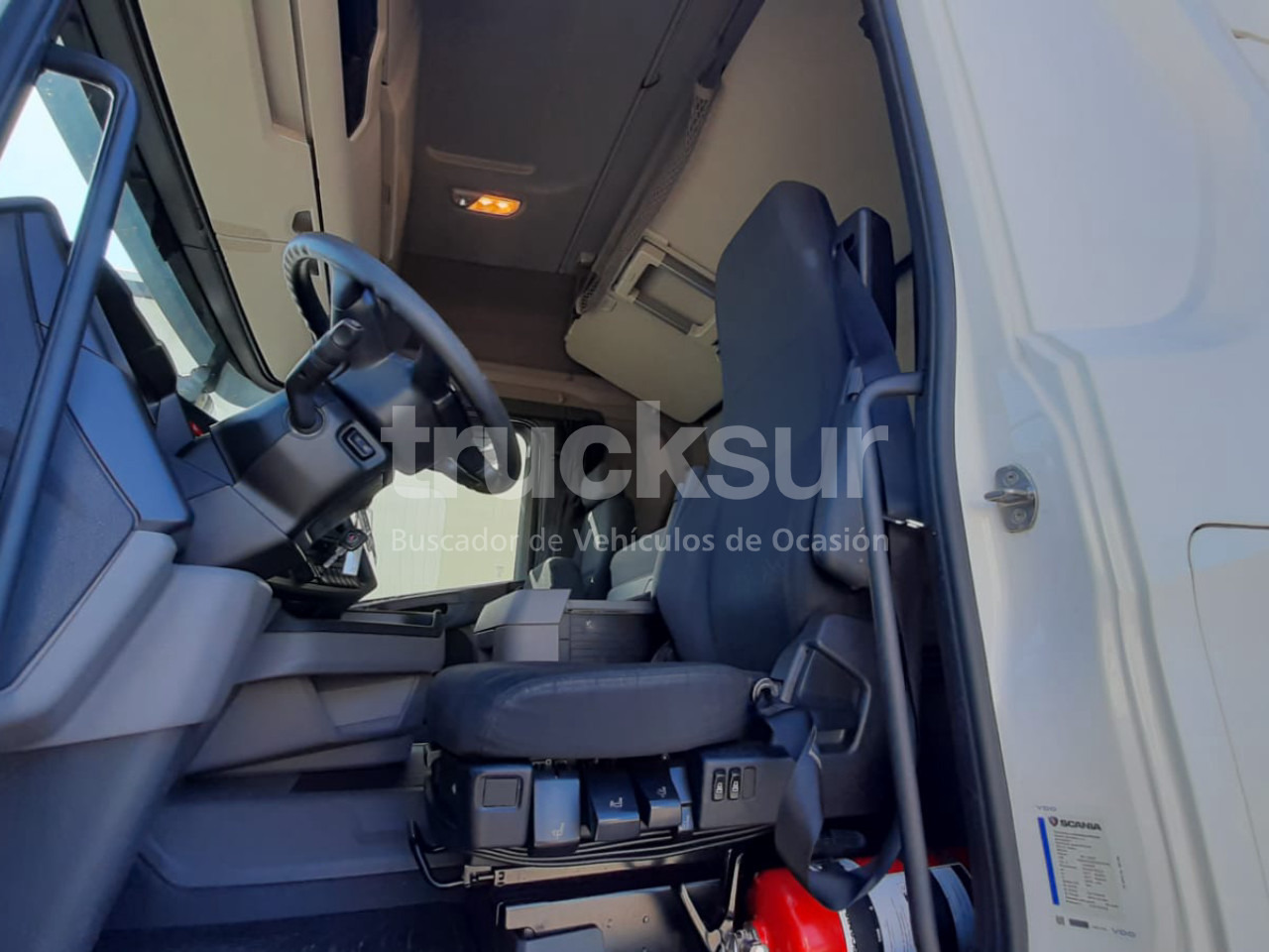 SCANIA R450.18 - Plachtové nákladné vozidlo: obrázok 4 SCANIA R450.18 - Plachtové nákladné vozidlo: obrázok 4