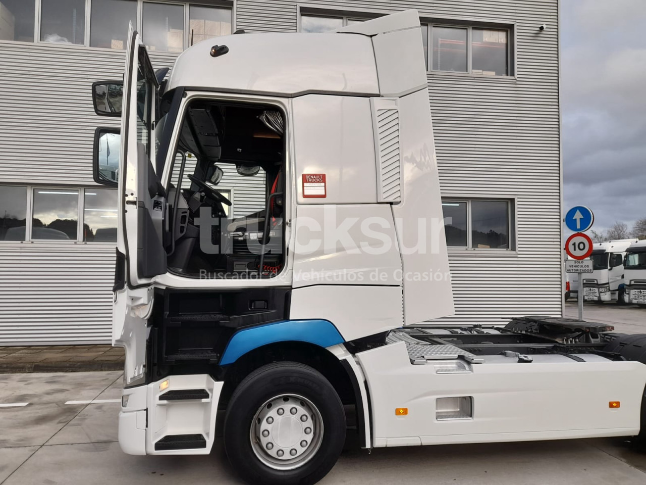 RENAULT T520 HIGH SLEEPER CAB - Ťahač: obrázok 5 RENAULT T520 HIGH SLEEPER CAB - Ťahač: obrázok 5