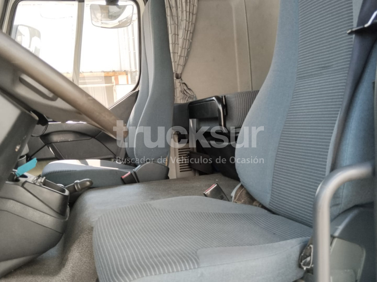 VOLVO FL290 - Chladirenské nákladné vozidlo: obrázok 3 VOLVO FL290 - Chladirenské nákladné vozidlo: obrázok 3