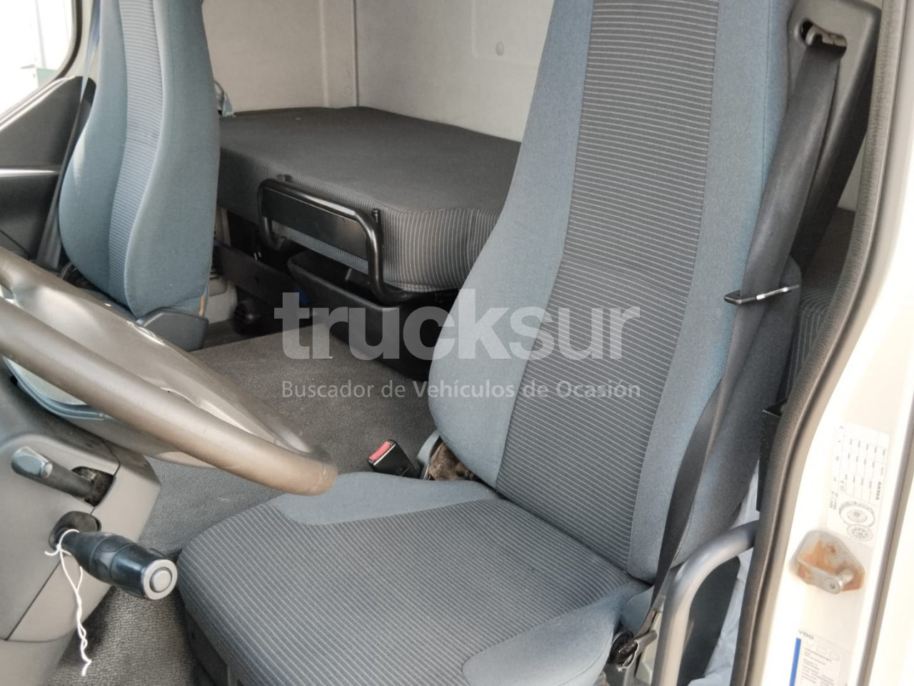 VOLVO FL290 - Chladirenské nákladné vozidlo: obrázok 4 VOLVO FL290 - Chladirenské nákladné vozidlo: obrázok 4