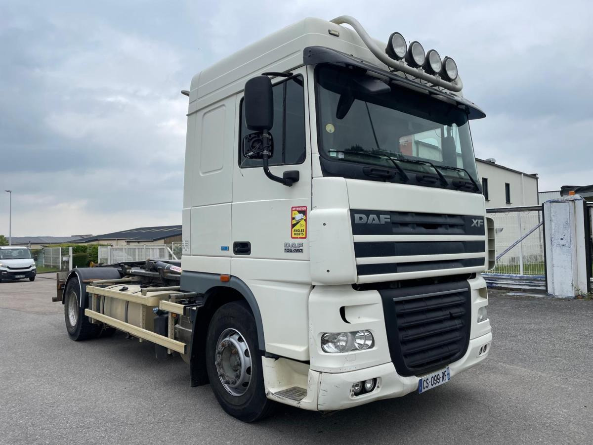 DAF XF105 460 - Hákový nosič kontajnerov: obrázok 2 DAF XF105 460 - Hákový nosič kontajnerov: obrázok 2