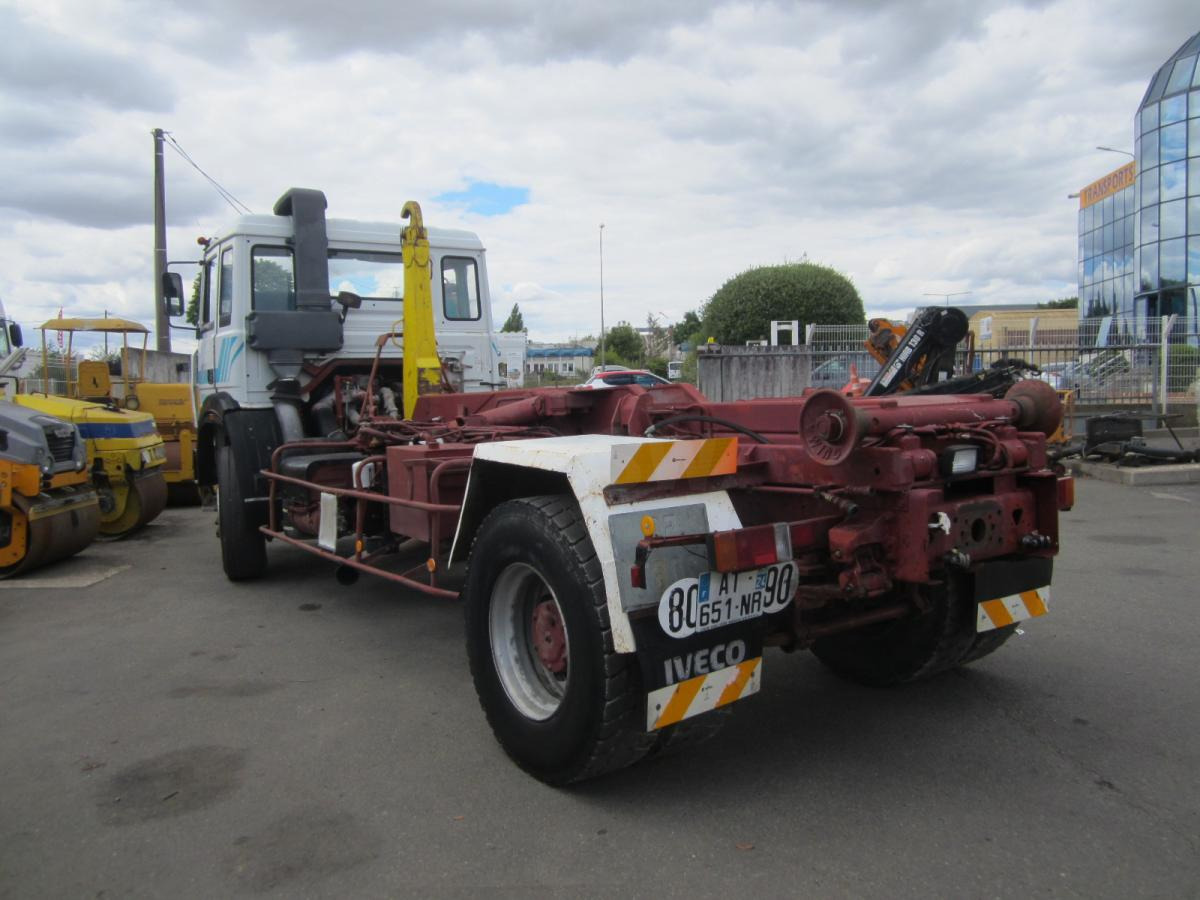 Iveco Unic - Hákový nosič kontajnerov: obrázok 5 Iveco Unic - Hákový nosič kontajnerov: obrázok 5