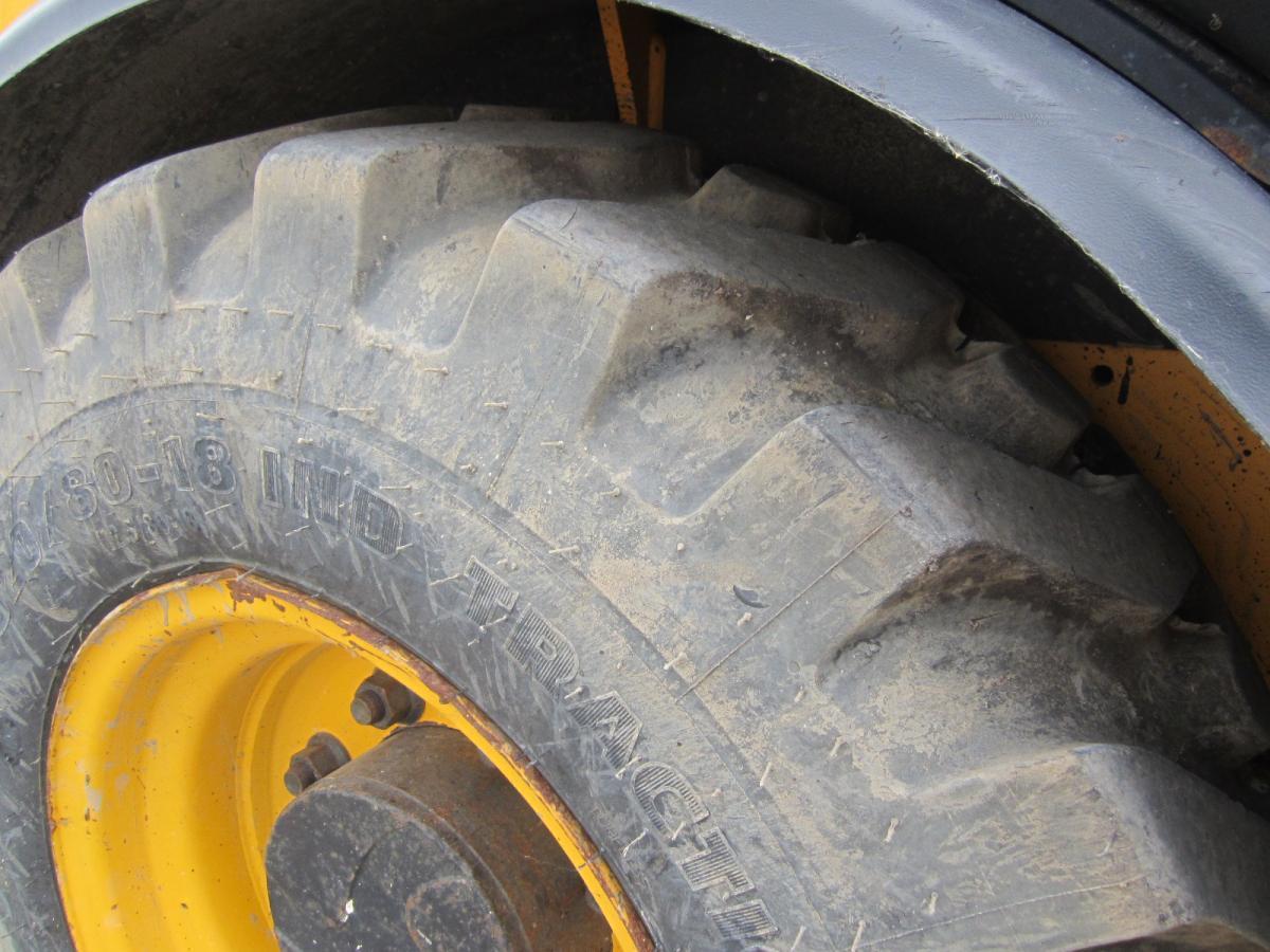 Kolesový nakladač Jcb 406: obrázok 6