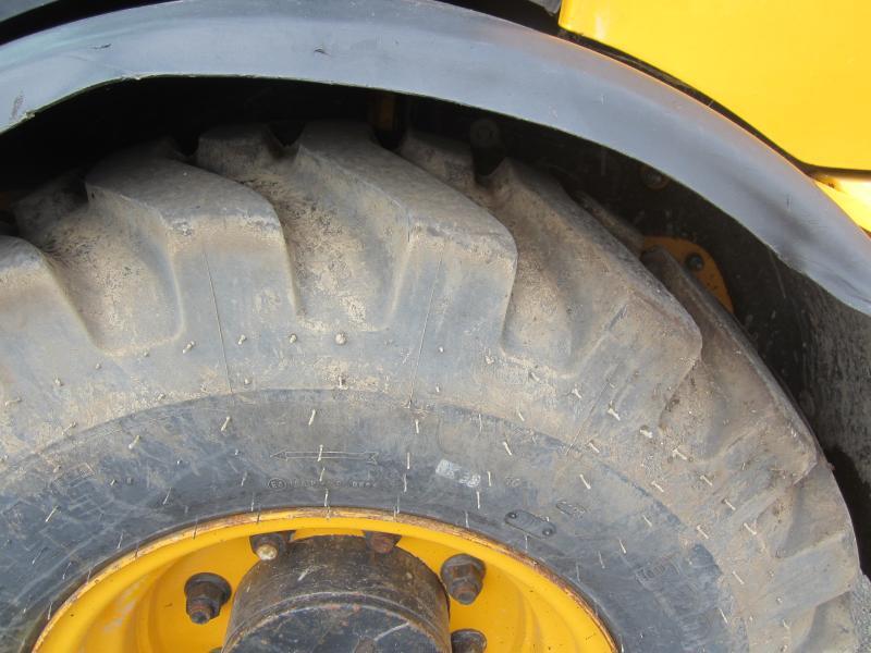 Kolesový nakladač Jcb 406: obrázok 9