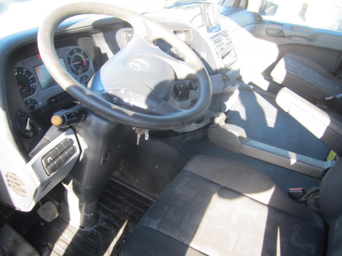 Hákový nosič kontajnerov Mercedes Actros: obrázok 10 Hákový nosič kontajnerov Mercedes Actros: obrázok 10