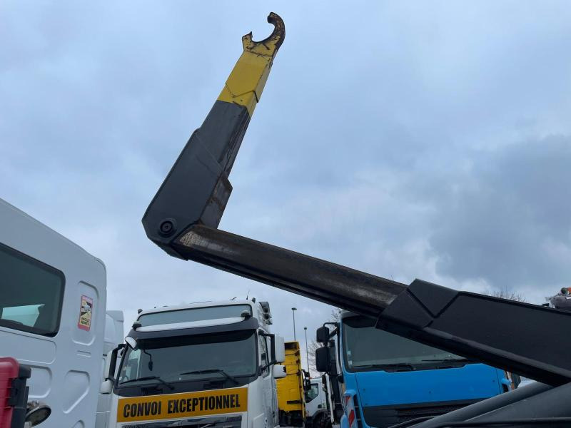 Renault Premium Lander 430 DXI - Hákový nosič kontajnerov: obrázok 5 Renault Premium Lander 430 DXI - Hákový nosič kontajnerov: obrázok 5